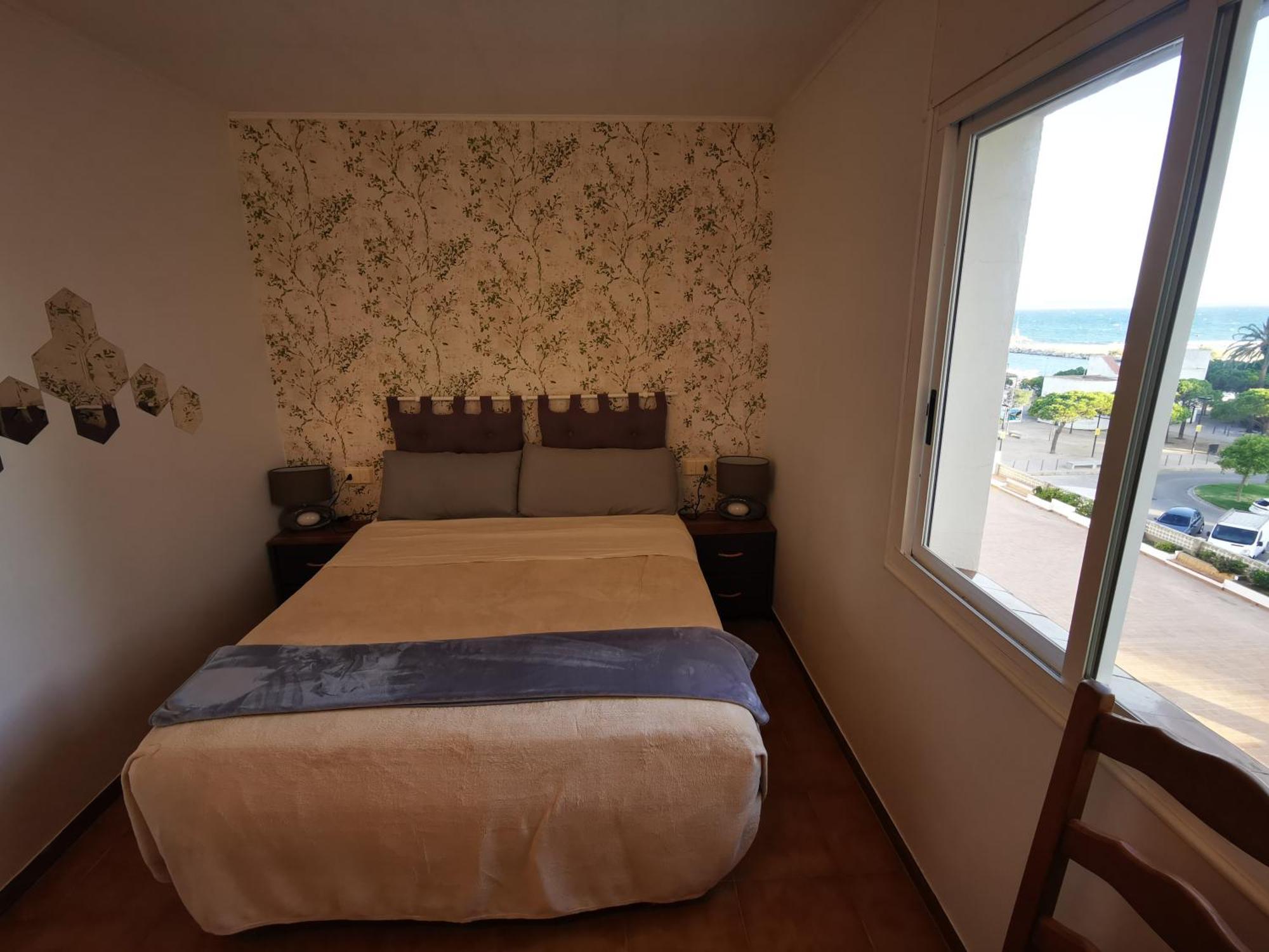 Spacieux Appartement Rose Front Mer Et Piscine Росас Экстерьер фото